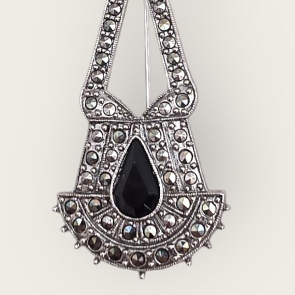 Art Deco Marcasite & Black Glass 1928 Vintage Brooch – Long Drop Fan Design - Picture 5 of 8